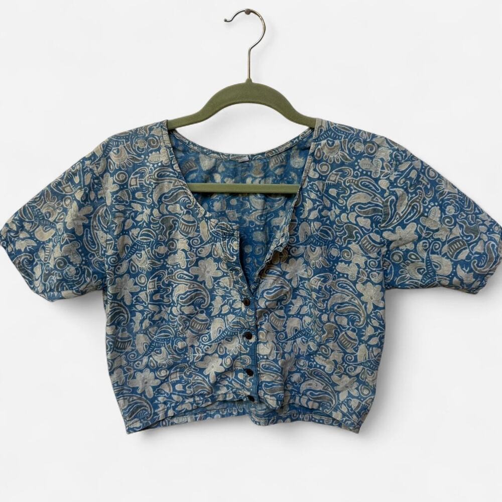 Batik pattern cropped button up - Picture 7 of 7
